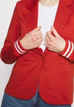 Kaffe Leva Kinnie - Blazer - Ketchup -Magasins Sélectionnés De Mode Pour Femmes 0c6c8c6e042c42f09c315891564b3845 scaled