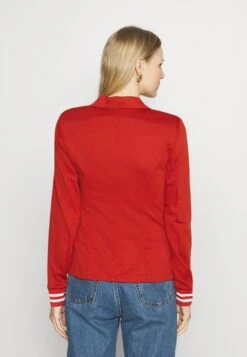 Kaffe Leva Kinnie - Blazer - Ketchup -Magasins Sélectionnés De Mode Pour Femmes 2ad348eac2e543d68c1ec646714dc84c scaled