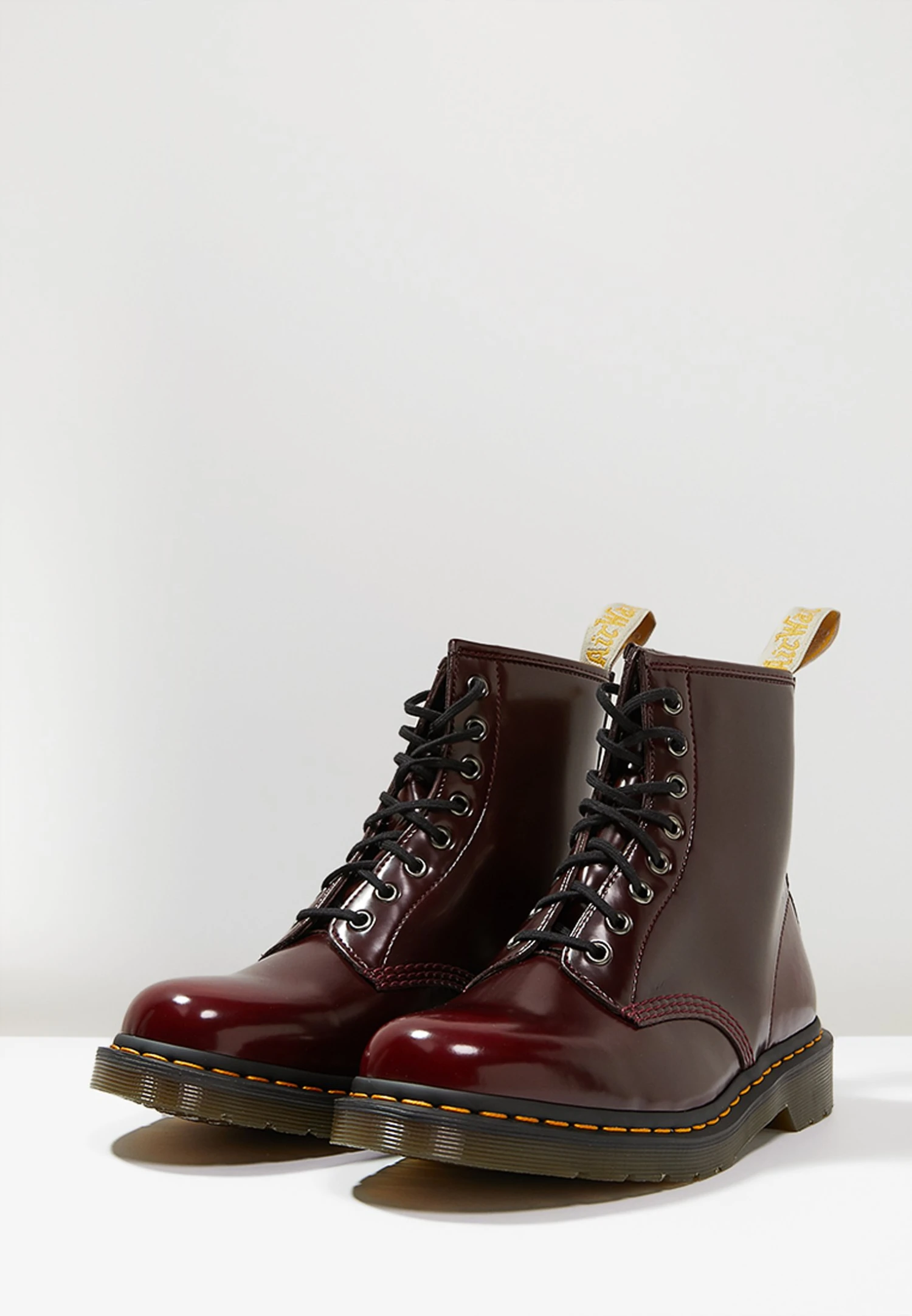 Dr. Martens Winchester Ii Boot 1460 Vegan - Bottines À Lacets - Cherry 3 Dr. Martens Winchester Ii Boot 1460 Vegan - Bottines À Lacets - Cherry – Image 3