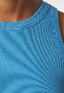 MAX & Co. Fragola - Débardeur - Sky Blue -Magasins Sélectionnés De Mode Pour Femmes 33fc8568a79c47dab87033153dbc5744 scaled