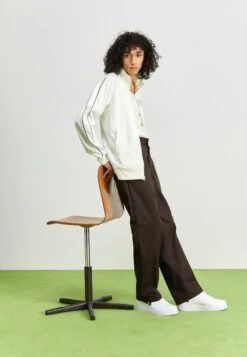 Nike Sportswear Air Force 1 Unisex - Baskets Basses - White/Ash/Black/Light Silver/Bright Mandarin 10 Nike Sportswear Air Force 1 Unisex - Baskets Basses - White/Ash/Black/Light Silver/Bright Mandarin -Magasins Sélectionnés De Mode Pour Femmes 4ba924bdbc4b478abc0dd9012d84dd5b scaled