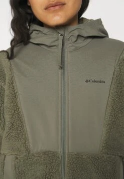 Columbia Hakatai™ Full - Veste Polaire - Stone Green -Magasins Sélectionnés De Mode Pour Femmes 4d82b762aa014b888f1a989a6ea61835 scaled