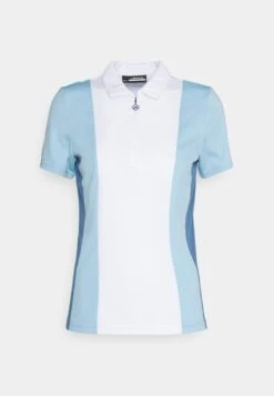 Evelina - Polo - Airy Blue -Magasins Sélectionnés De Mode Pour Femmes 7a1c777462a44639be6caeb05c7855df scaled