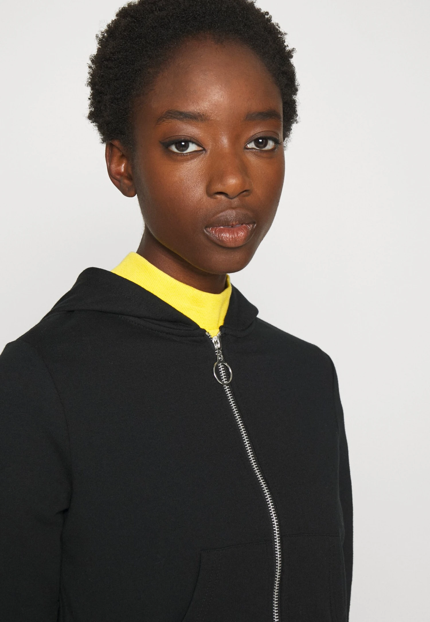 Even&Odd Sweat Zippé - Black 4 Even&Odd Sweat Zippé - Black – Image 4