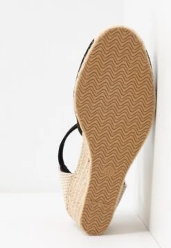 Escarpins Compensés - Black -Magasins Sélectionnés De Mode Pour Femmes 809af7ee1f5142cfbc867121ab4ff855