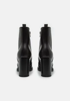 Leather - Bottines À Talons Hauts - Black -Magasins Sélectionnés De Mode Pour Femmes 8285c3f6f7d94045bb79e27db56d5a46 scaled