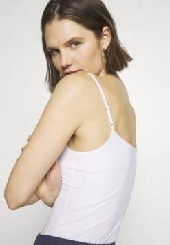 Anna Field 3Er Pack - Débardeur - White/Navy/Light Grey -Magasins Sélectionnés De Mode Pour Femmes a8d5c424a01e45f7bc01a968a67815ab scaled