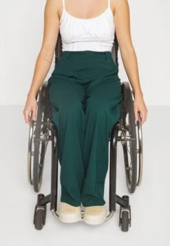 Anna Field Pantalon Classique - Dark Green -Magasins Sélectionnés De Mode Pour Femmes bd0d146103154a54bb492420a56f8936 scaled