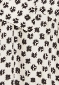 CLAUDIE PIERLOT Rixiemonogramme - Robe Chemise - Print Clair -Magasins Sélectionnés De Mode Pour Femmes bfee46d80aa249bfb397808a5dc83a8f scaled