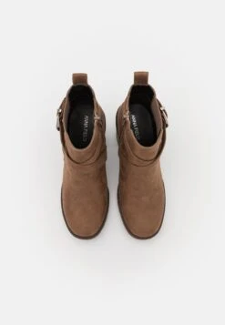 Bottines À Talons Hauts - Taupe -Magasins Sélectionnés De Mode Pour Femmes c295bef82b1a40d6952ed941ebdd0c89 scaled