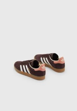 Adidas Originals Gazelle - Baskets Basses - Shadow Brown/Cream White 13 Adidas Originals Gazelle - Baskets Basses - Shadow Brown/Cream White -Magasins Sélectionnés De Mode Pour Femmes c5ce6c0a8f1b46b499b16b876e523490 scaled