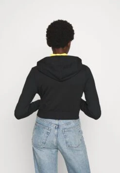 Even&Odd Sweat Zippé - Black 8 Even&Odd Sweat Zippé - Black -Magasins Sélectionnés De Mode Pour Femmes cf604798cda343e78ae4a35921326ce7 scaled