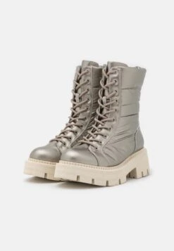 Tamaris Bottes De Neige - Champagne -Magasins Sélectionnés De Mode Pour Femmes f6c090ef0c6e4ad1a679b79ccd97826e scaled